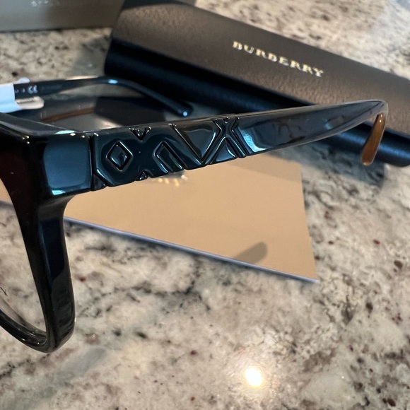 Brand new unisex, Burberry ophthalmic frame - Picture 3 of 5